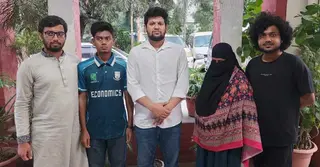 জিজ্ঞাসাবাদ শেষে জবি শিক্ষার্থীকে অভিভাবকের নিকট হস্তান্তর